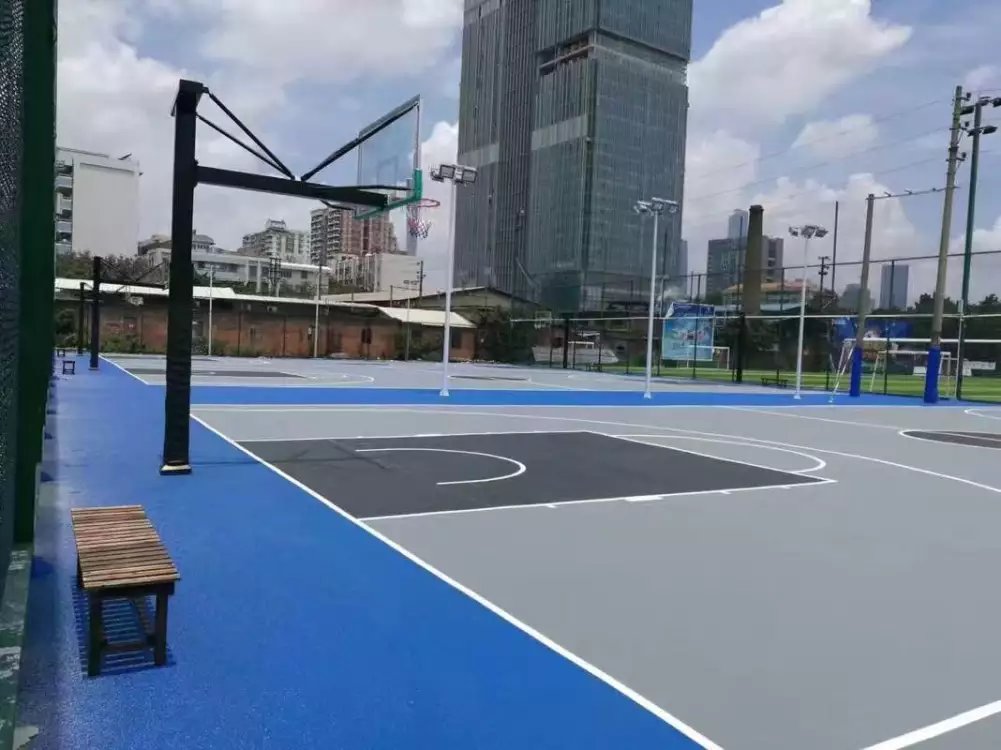 广州珠江新城——有特色的篮球场完工！